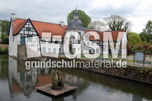 Wasserschloss Haus Rodenburg_2.jpg